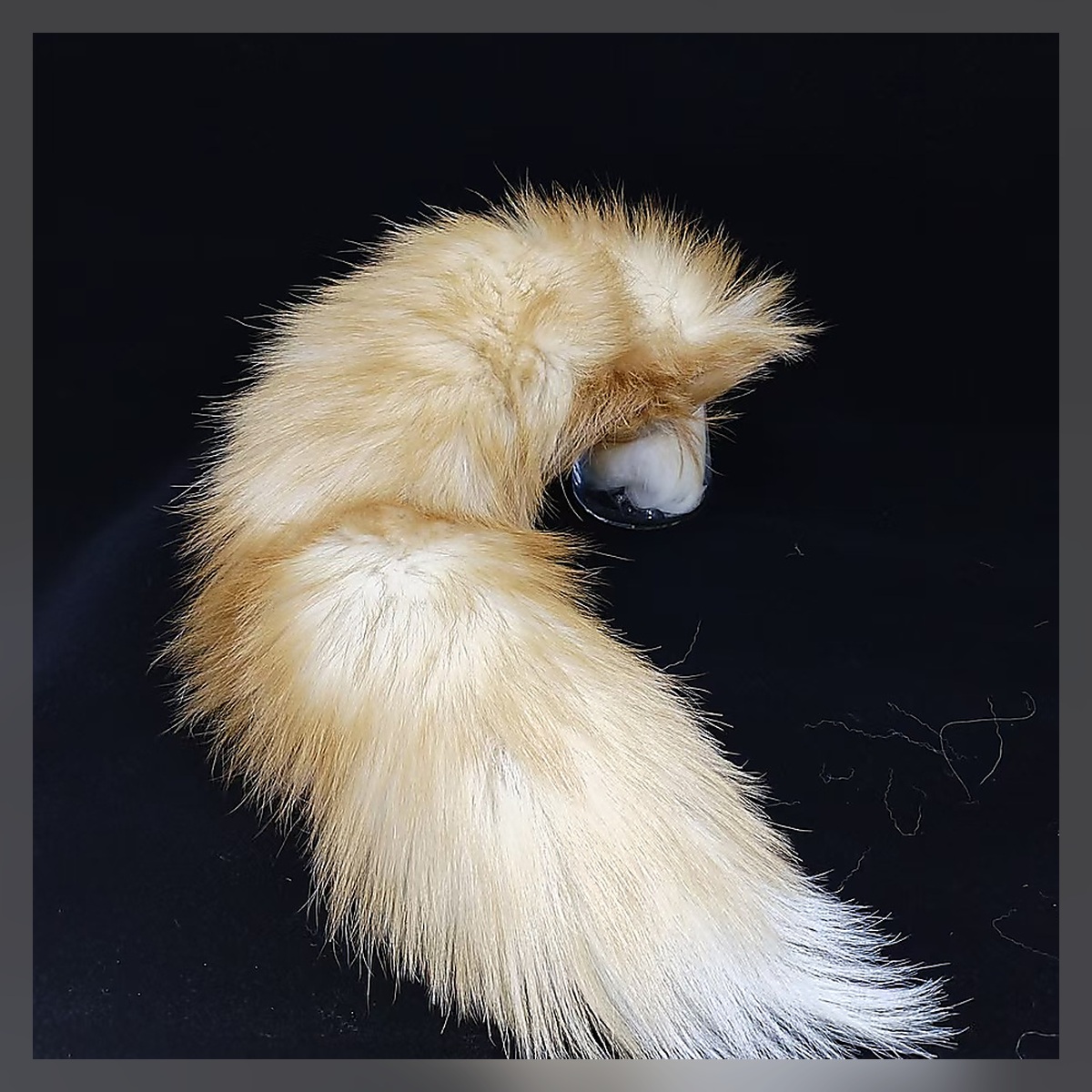 Soft Ember Ribbon Tail Set - Image 3