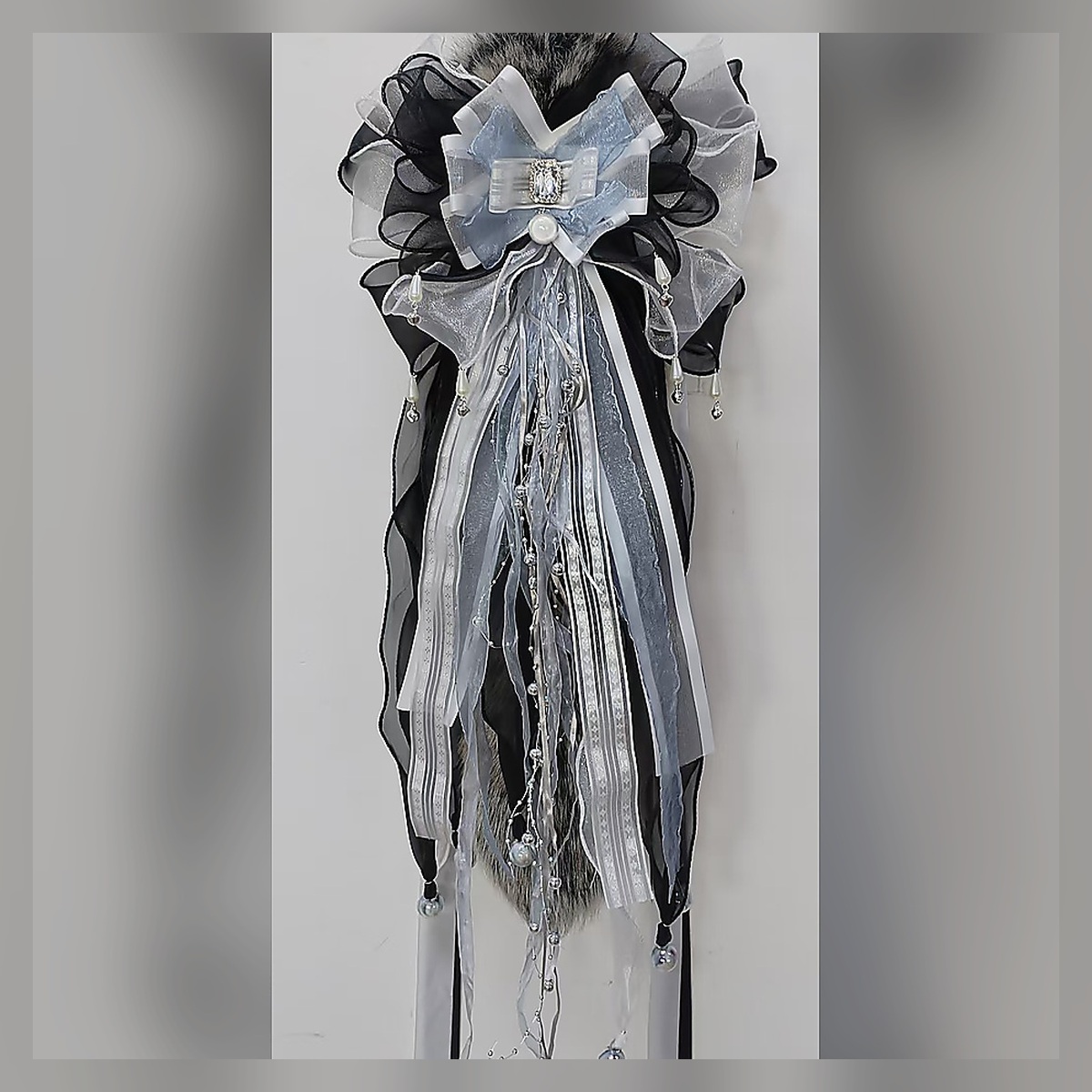 Porcelain Rose Ribbon Tail Set - Image 3
