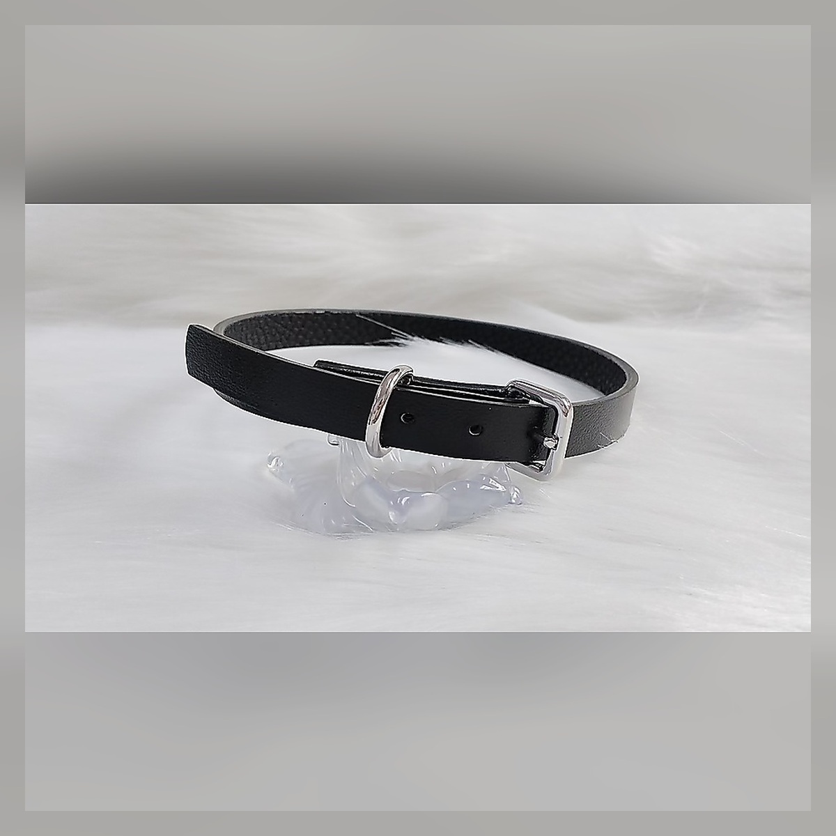 Minimal Noir Collar - Image 3