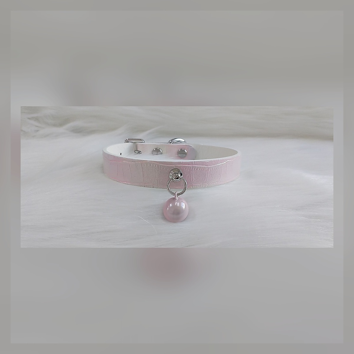 Blush Bell Collar - Image 2