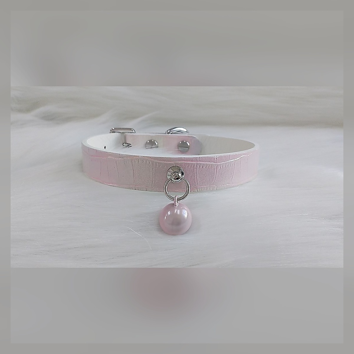 Blush Bell Collar - Image 3