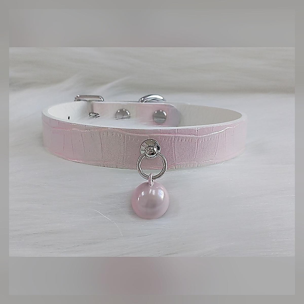 Blush Bell Collar - Image 4