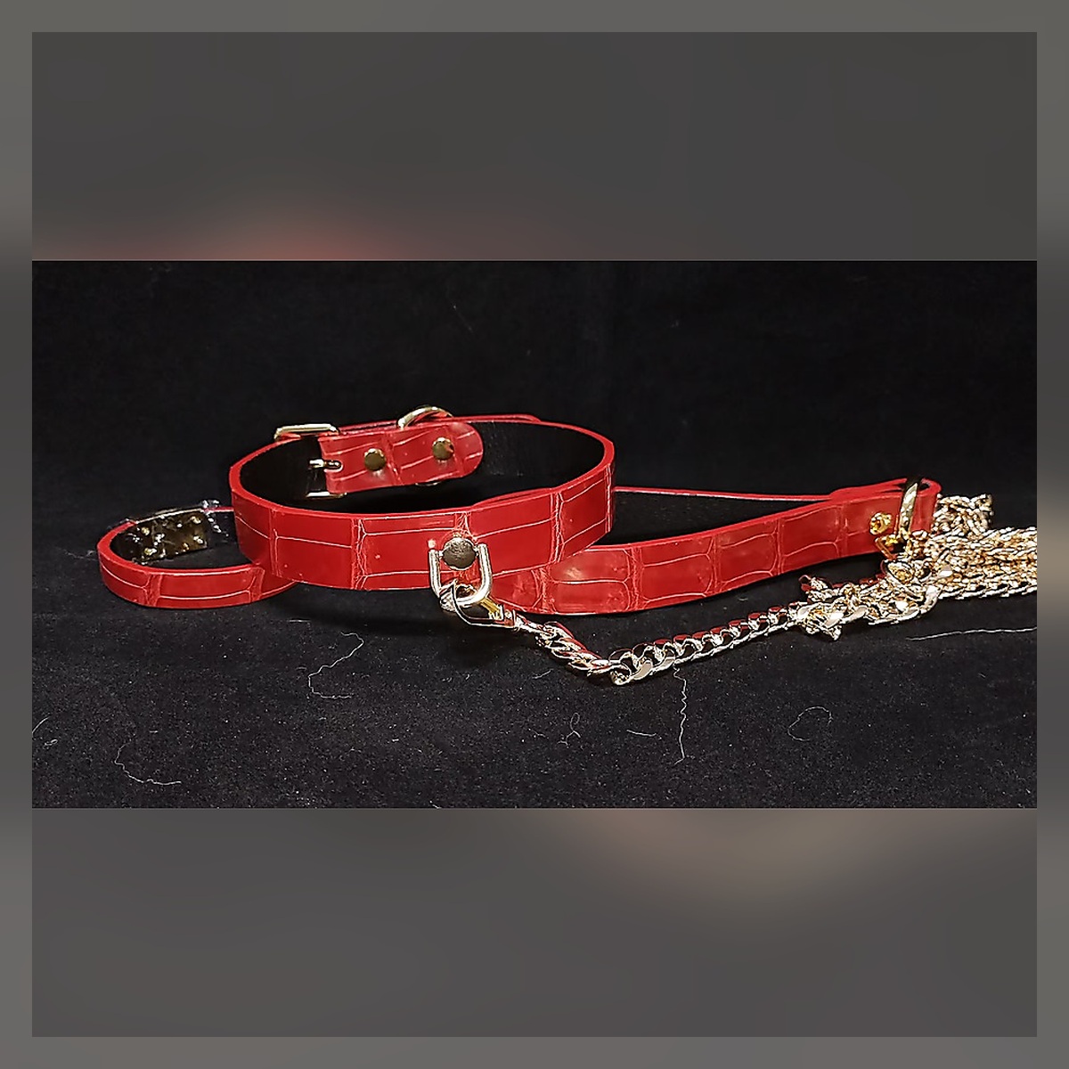 Scarlet Chain Collar - Image 3