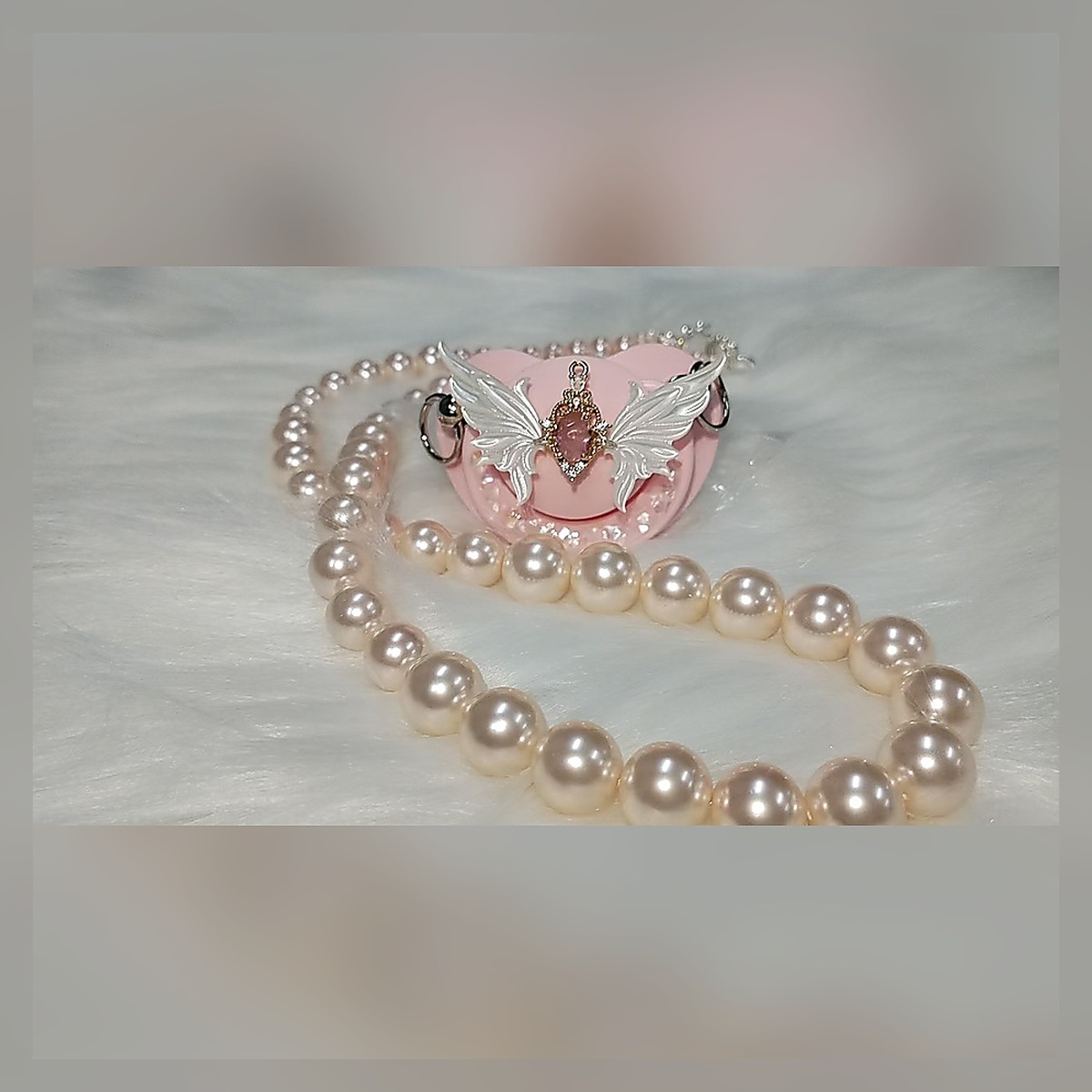 Crown Pearl Chain - Image 3