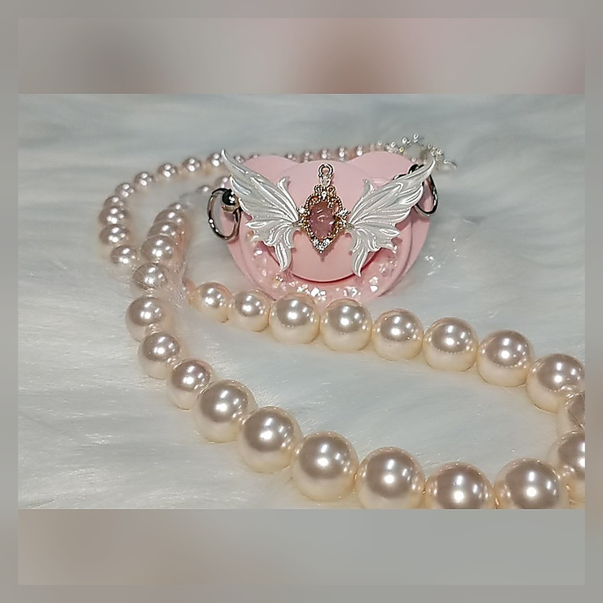Crown Pearl Chain - Image 4